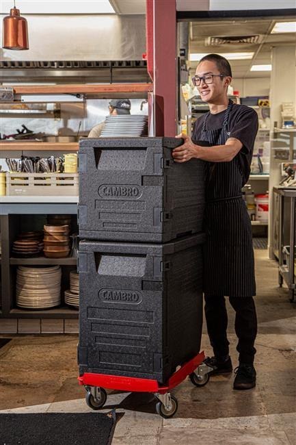 Pojemnik Termoizolacyjny Cam Gobox Ładowany Od Przodu GN 1/1 60 L | CAMBRO EPP300110