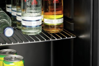 Szafa Chłodnicza z Drzwiami Przeszklonymi 46l 435x480x520 Kolor. Czarny | BARTSCHER 700183