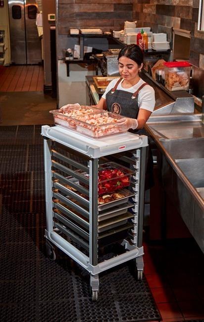 Wózek Camshelving do Transportu Pojemników 9x GN 1/1 730x438x102 | CAMBRO UGNPR11H9480