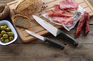 Nóż Szefa Kuchni Ząbkowany Seria 2900 Arcos Czarny (L)333 mm | HENDI 292115