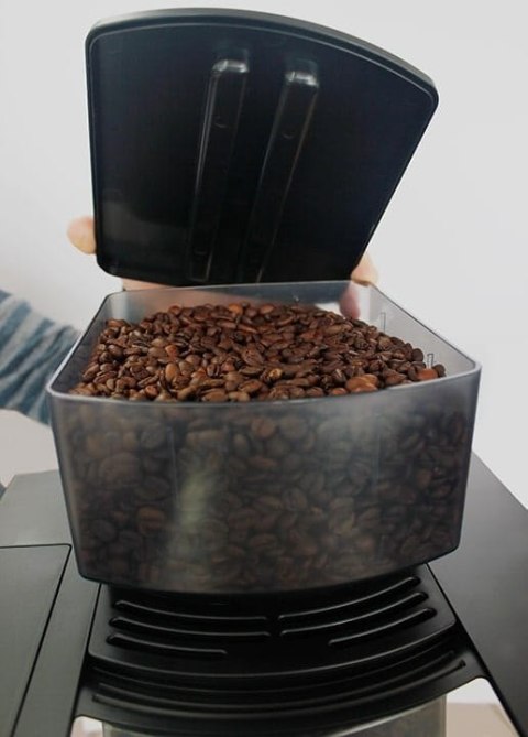 Ekspres do kawy automatyczny świeże mleko zbiornik 1,8 l Resto Quality CA1000LM