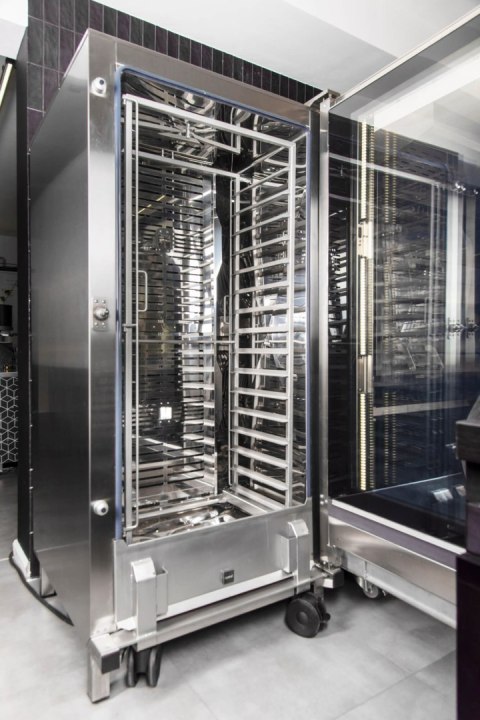 Piec piekarniczo-cukierniczy z wózkiem iBake MAX 16 blach Resto Quality iBake MAX 16E