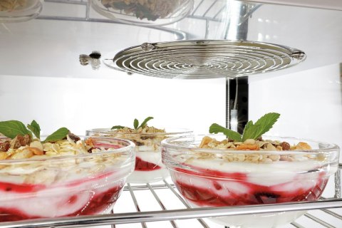 Profesjonalna Witryna Chłodnicza Gastronomiczna 177L Bartscher 700421 Profesjonalna Witryna Chłodnicza Gastronomiczna 177L Bartscher 700421