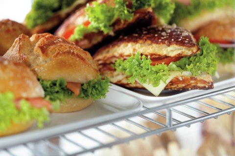 Profesjonalna Witryna Chłodnicza Gastronomiczna 177L Bartscher 700421 Profesjonalna Witryna Chłodnicza Gastronomiczna 177L Bartscher 700421