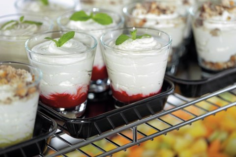 Profesjonalna Witryna Chłodnicza Gastronomiczna 177L Bartscher 700421 Profesjonalna Witryna Chłodnicza Gastronomiczna 177L Bartscher 700421